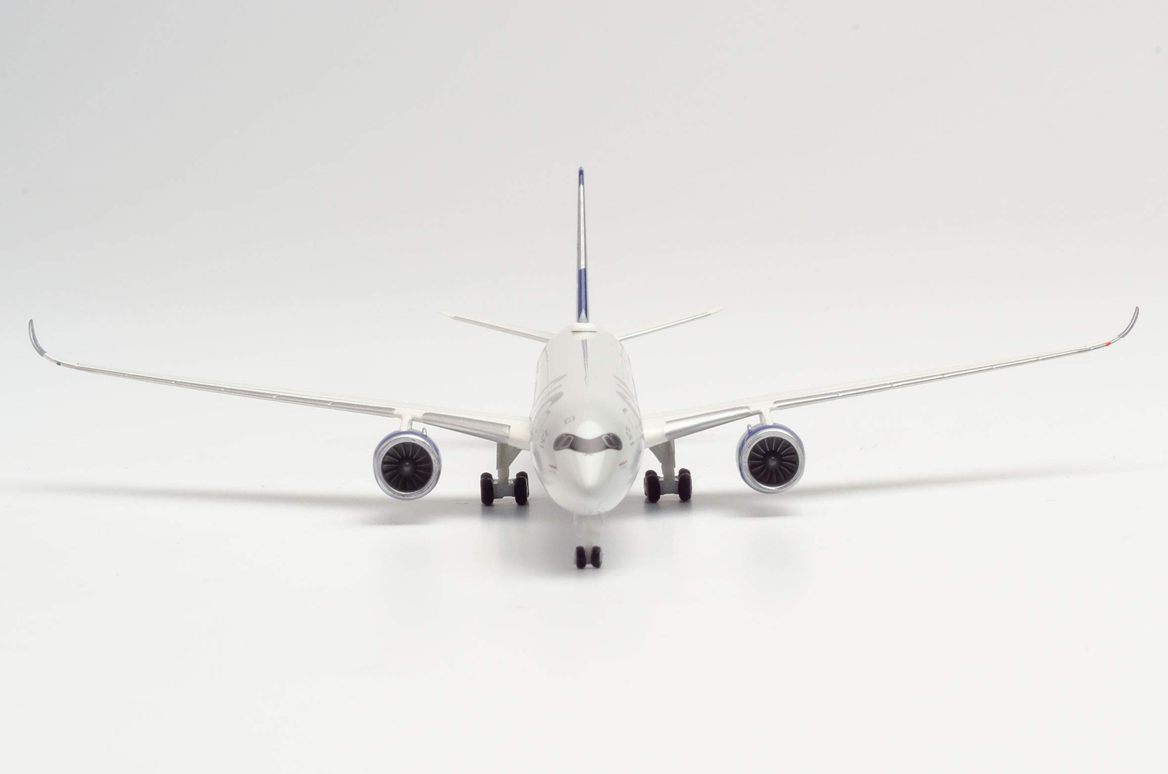 Amazon | ヘルパ 1/500 エアバス A350-900 SAS スカンジナビア